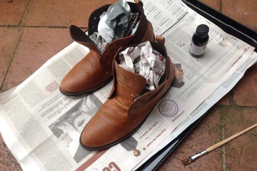 Cách hay để khử mùi hôi giày dép vô cùng đơn giản