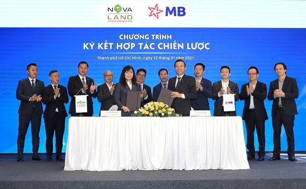 Doanh nghiệp địa ốc và ngân hàng “bắt tay” kích thích thị trường bất động sản
