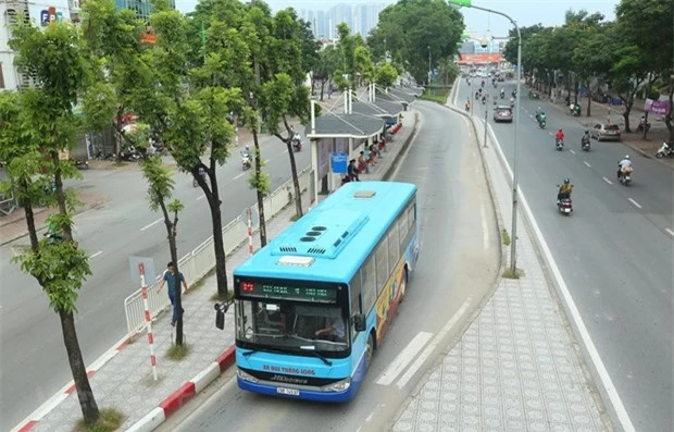 Ha Noi dieu chinh lo trinh 19 tuyen buyt de phuc vu Dai hoi Dang hinh anh 1