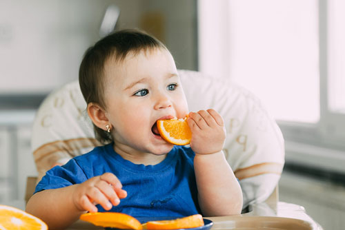 4 loại trái cây nên cho trẻ ăn thường xuyên
