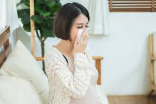 Còn 7 ngày nữa là sinh con mà em gái tôi vẫn phải lọ mọ đi mua đồ, lý do khiến tôi hết sức phẫn nộ