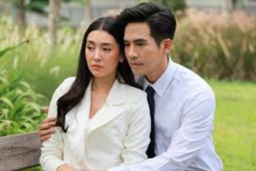 "Đá" người yêu để theo gái trẻ, chàng trai choáng váng khi rơi vào cái bẫy cực lớn, nhắn tin xin quay lại thì nhận "cú vả" sâu sắc