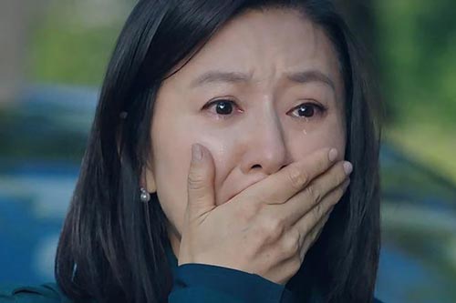 Phụ nữ hãy mạnh dạn đầu tư cho bản thân mình, hi sinh quá rồi đến lúc "ki cóp cho cọp nó xơi"