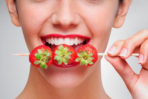 Mẹo nhỏ làm trắng răng tự nhiên tại nhà