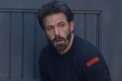 Ben Affleck xuống sắc sau khi chia tay "Bond-girl" kém 16 tuổi