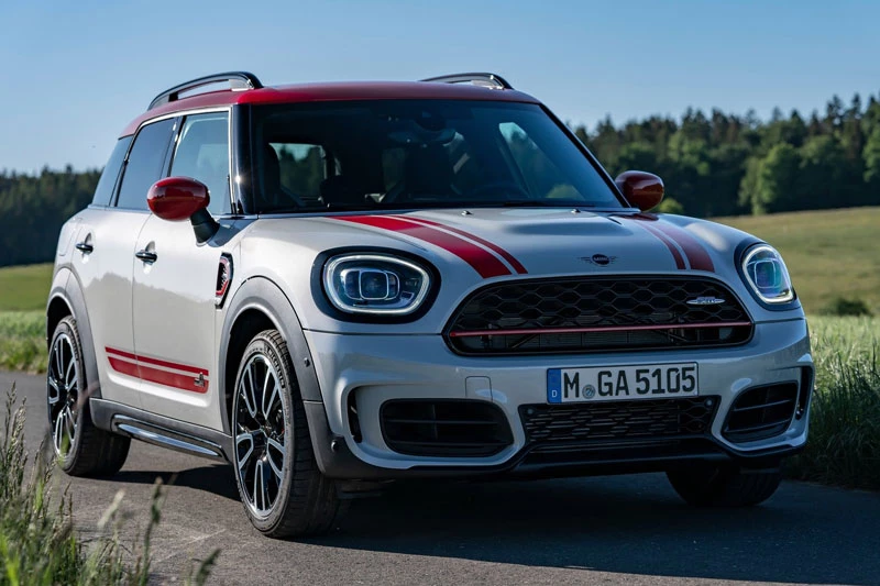 4. MINI Cooper Countryman 2021 (giá khởi điểm: 29.100 USD).