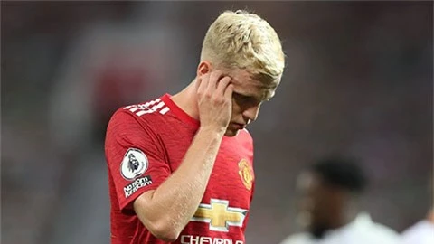 MU chốt tương lai của Van de Beek 