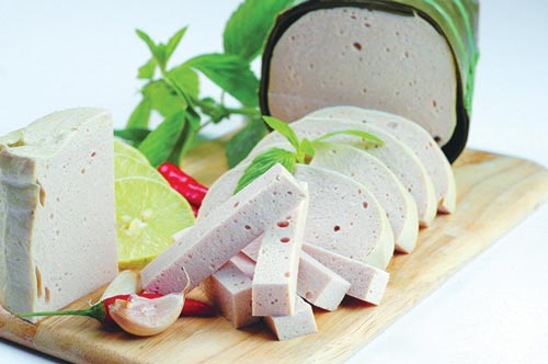 Mẹo hay chọn giò lụa thơm ngon, không có hàn the