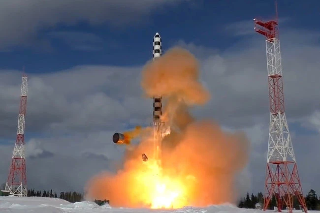 Tên lửa đạn đạo xuyên lục địa RS-28 Sarmat của Nga. Ảnh: Sina.
