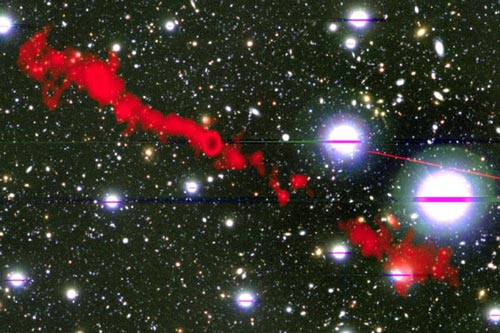 Bắt được tín hiệu vô tuyến từ 2 "quái vật" lớn gấp 62 lần Dải Ngân Hà