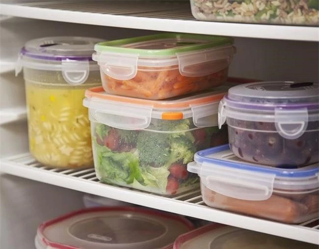 Không nên cho đồ ăn nóng vào tủ lạnh