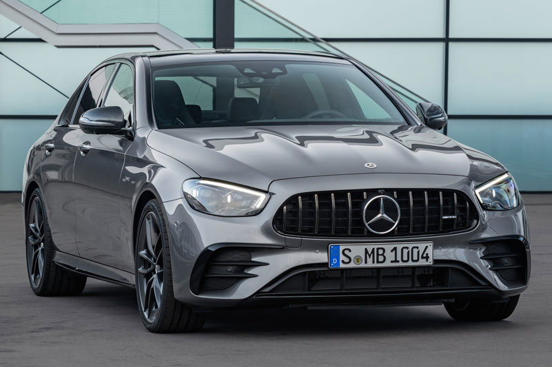 Top 10 xe hạng sang cỡ trung tốt nhất năm 2021: Mercedes-Benz áp đảo