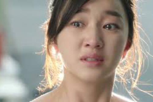 Vừa kết hôn xong, mẹ chồng đã giao nhà cho tôi kèm câu "Mẹ hoàn toàn tin con!" nhưng đằng sau là sự thật phũ phàng sốc óc