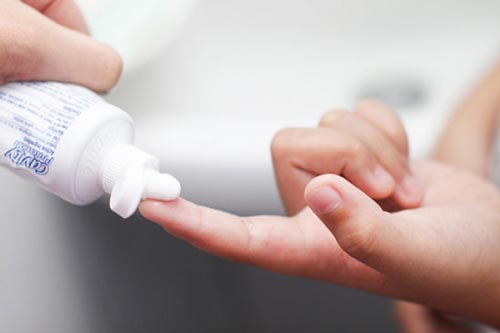 Bạn sẽ tiếc hùi hụi nếu không biết đến những công dụng thần kỳ này của kem đánh răng