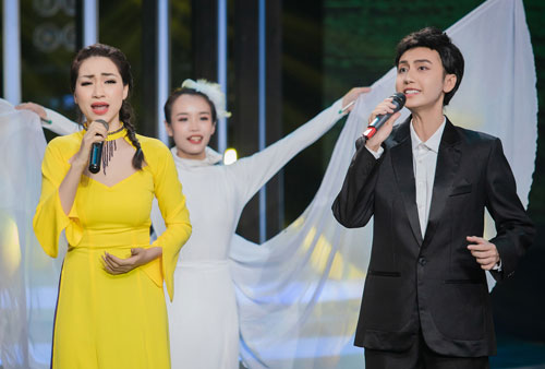 Gương Mặt Thân Quen: Hòa Minzy tái xuất khoe giọng đỉnh cao, hỗ trợ bạn thân Lynk Lee