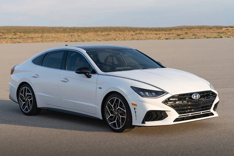 4. Hyundai Sonata N Line 2021 (thời gian tăng tốc từ 0-96 km/h: 5 giây).