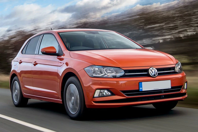 8. Volkswagen Polo (doanh số: 26.965 chiếc).