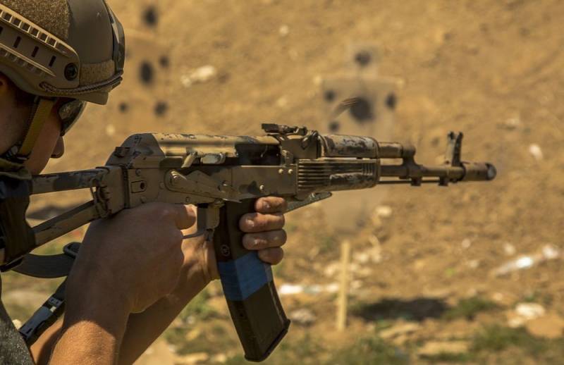 Ukraine chế tạo súng KalashNash đa cỡ nòng