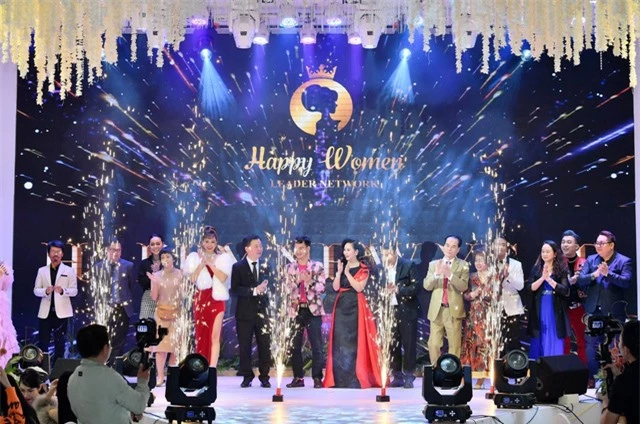 Dàn sao hội ngộ trong đêm Táo quân Happy Women 2021 - Ảnh 9.