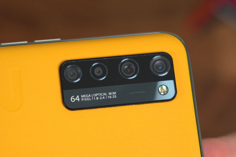 Trên tay smartphone 5G, RAM 12 GB, sạc 30W, camera selfie ẩn dưới màn hình, giá 12,52 triệu