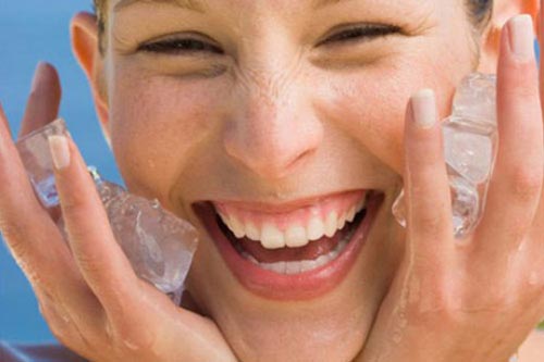 5 cách làm đẹp với đá lạnh bạn nên nhớ