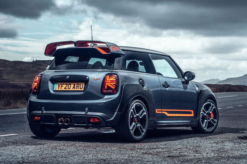 Top 10 xe hơi dẫn động cầu trước nhanh nhất 