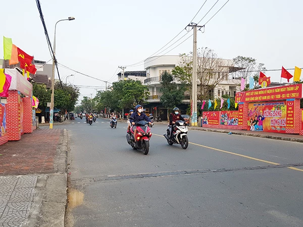 Đà Nẵng trang hoàng đường phố chuẩn bị đón Tết Tân Sửu 2021