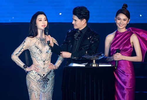 MC Vũ Mạnh Cường thán phục sự thông minh của các người đẹp chuyển giới