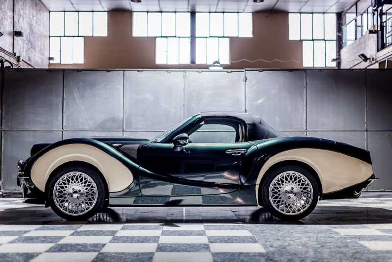 Xe mui trần đậm chất cổ điển, dùng động cơ Mazda, giá gần 1,7 tỷ, giới hạn 30 chiếc