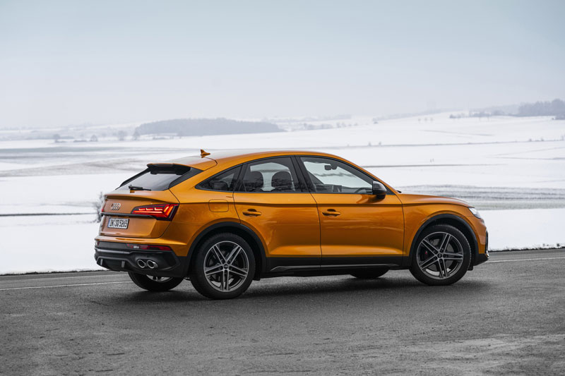Audi SQ5 Sportback TDI 2021 chốt giá hơn 2 tỷ đồng