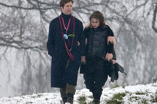 "Sao" phim Harry Potter ra phố cùng bạn trai kém 22 tuổi