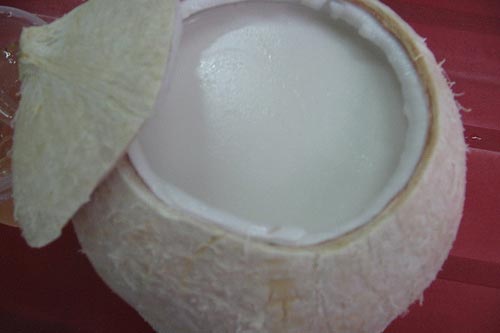 Cách làm món rau câu trái dừa thanh mát giải nhiệt