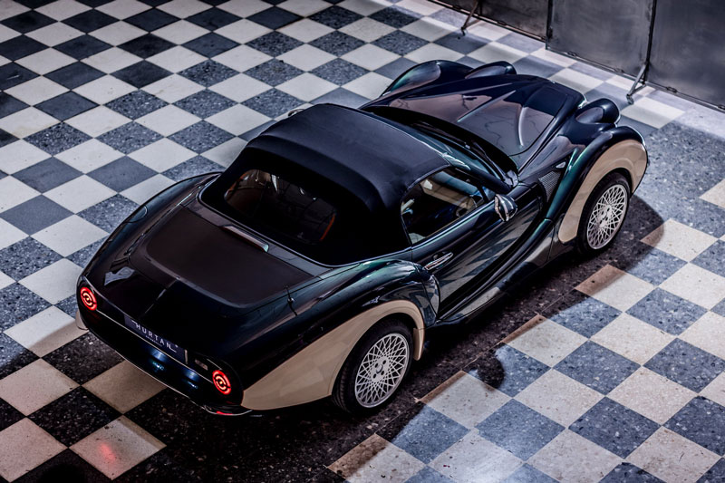 Ngắm xe mui trần dùng động cơ Mazda, giá gần 1,7 tỷ đồng