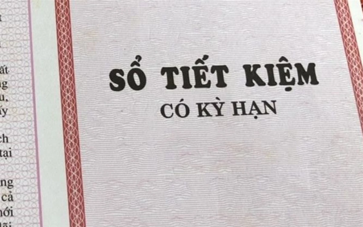 Khi phát hiện bị mất sổ tiết kiệm, chủ sở hữu phải liên hệ và báo mất ngay cho ngân hàng được biết và kịp thời xử lý. (Ảnh minh họa: KT)