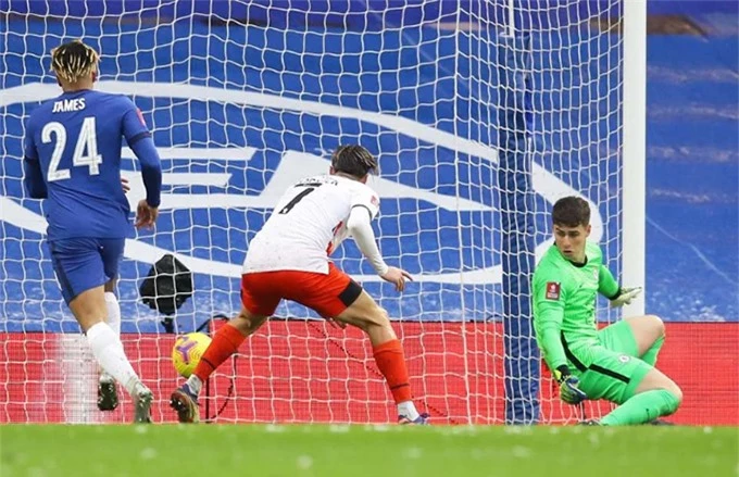 Kepa mắc sai lầm ở trận Chelsea vs Luton