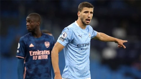 Mới đến không lâu nhưng Ruben Dias đã là trụ cột nơi hàng thủ và nhiều người tin rằng đây là đội trưởng tương lai của Man City