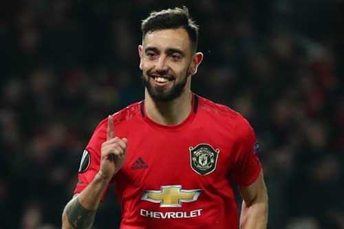 Liverpool bị thổi oan ở quả phạt dẫn đến bàn thắng của Bruno Fernandes?