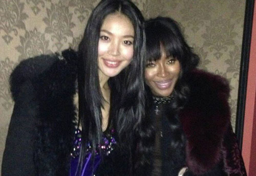 Bị "trà xanh" giật bạn trai, đây là cách xử lý của "báo đen" Naomi Campbell!