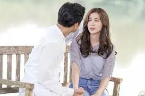 Cầu hôn mãi bạn gái mới đồng ý nhưng lại đòi sống như vợ chồng son chứ nhất quyết không sinh đẻ