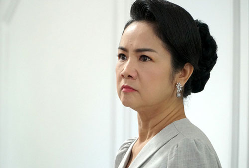 NSND Thu Hà trẻ trung tuổi 52, khác hẳn nhân vật ghê gớm trên phim