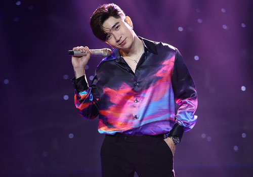 Ca sĩ Chi Dân: Ba mất sớm, kinh tế suy sụp và một khởi đầu nghệ thuật không như ý