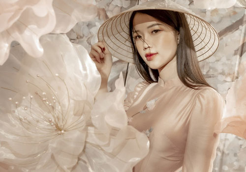 Vẻ đẹp mong manh, xinh đẹp của MC thời tiết Hải Yến VTV