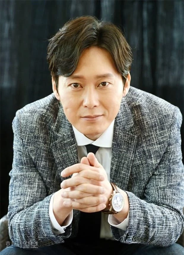 Giữa lùm sùm với Trịnh Sảng, Lee Jong Suk sẽ kết hợp với Kim Rae Won phim hành động mới 1