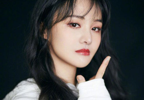 Goo Hye Sun và Trịnh Sảng được gọi tên "gương mặt vàng" trong làng "giả nai" sau biến căng với tình cũ