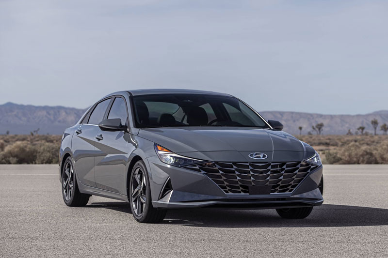 Top 10 xe sedan tốt nhất năm 2021: Hyundai Elantra đầu bảng, BMW vắng bóng