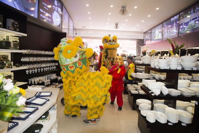 Gốm sứ Minh Long khai trương đại lý tại TP.HCM và Ninh Bình