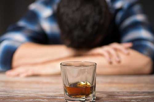 Mách bạn cách giải rượu ngày Tết đơn giản, nhanh chóng và mẹo uống rượu 'ngàn ly' không say