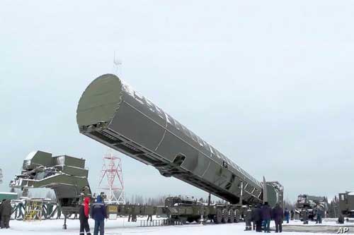 Tổng thống Putin 'khoe' quá trình chế tạo tên lửa đạn đạo Sarmat sắp hoàn thành