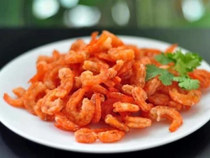 Tuyệt chiêu phân biệt tôm khô tự nhiên và tôm khô hóa chất