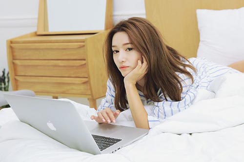 Dân công sở cần tránh xa 4 kiểu dùng máy tính này: Vừa đau lưng vừa tăng nguy cơ vô sinh